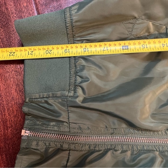 Varga Khaki Green Bomber Jacket Medium - Picture 8 of 8